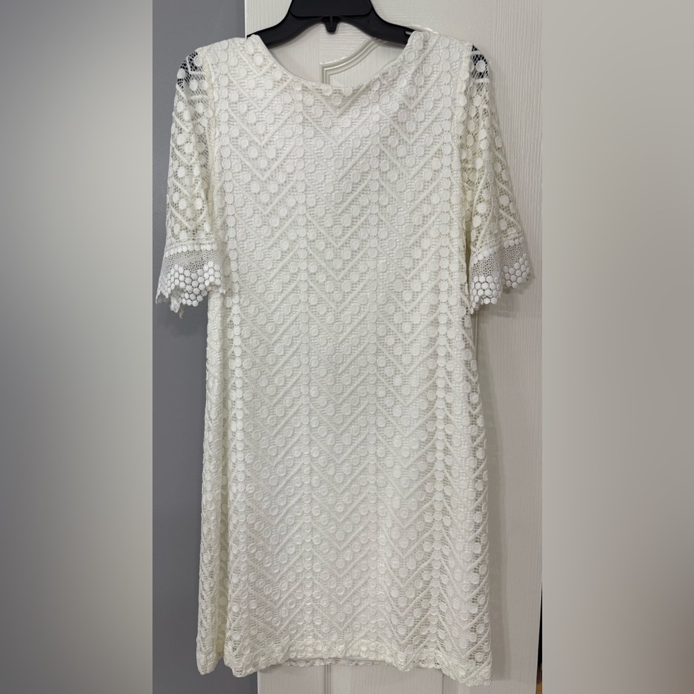 Elegant White Lace Dress